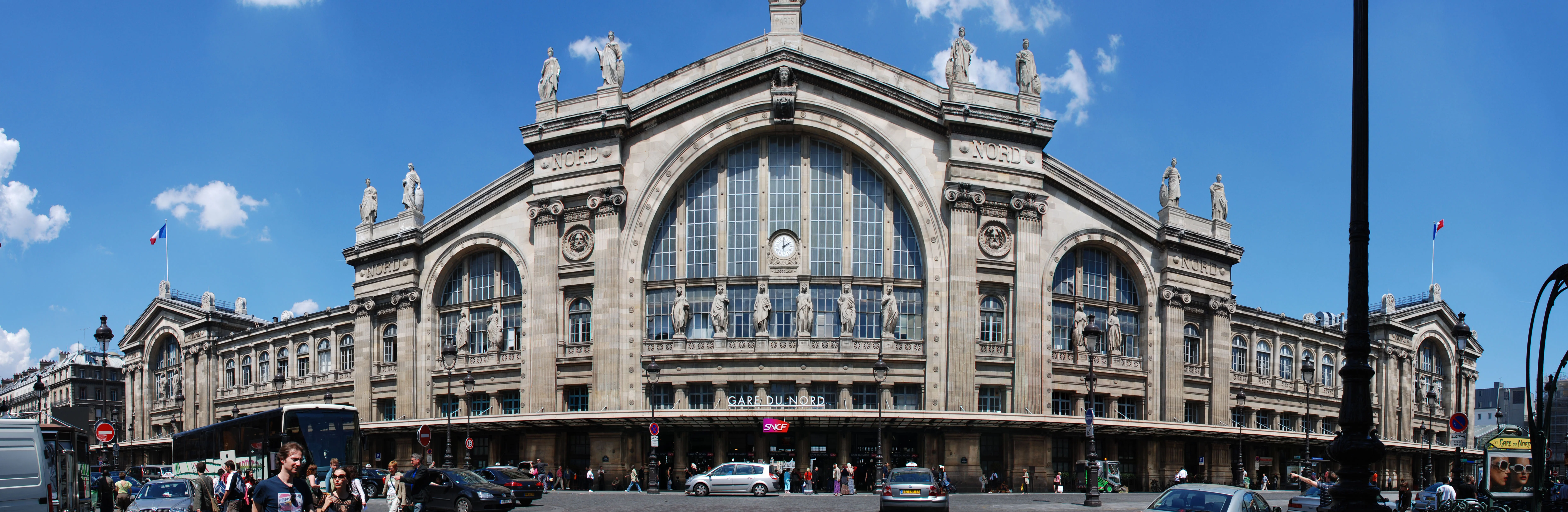 Gare du Nord caution place in Paris